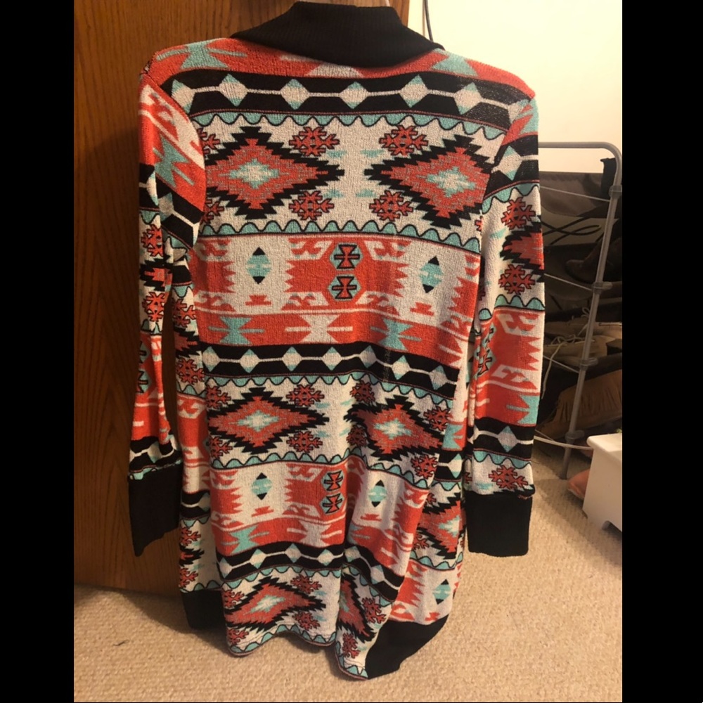 Aztec Patterned Sweaters - Picture 5 of 5
